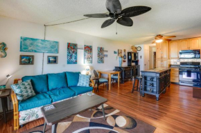 Molokai Island Retreat with Ocean View and Pool!